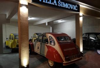 VILLA   IMOVI   APARTMENTS has Balcony rooms