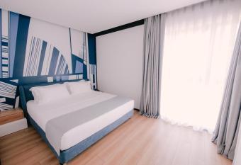 Amara Hotel & SPA allows 18 year olds to book a room