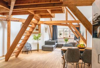 Spoorzicht Long Stay Apartments has Balcony rooms