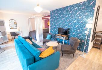 Fr  hling-Studio allows 18 year olds to book a room