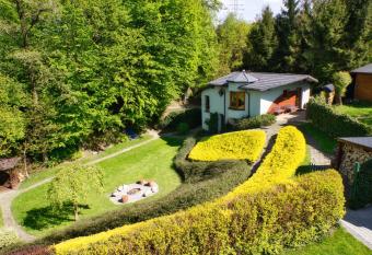Zielony domek has Balcony rooms