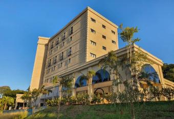 Class Hotel Piracicaba allows 18 year olds to book a room