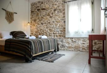 Deus Apartments_ Athens Airport has Balcony rooms