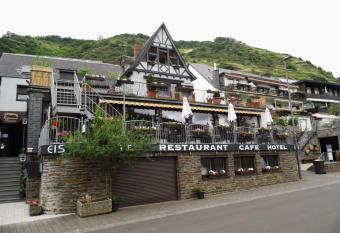 Hotel Restaurant Zum Valwiger Herrenberg has Balcony rooms