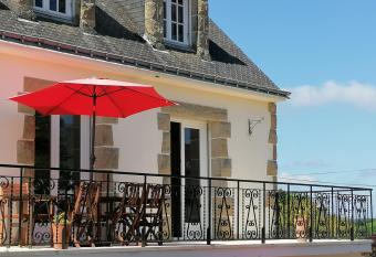Propri  t   de charme-6 pers Le Pouldu has Balcony rooms