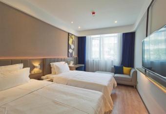 7Days Premium Dongguan Fenggang Yongsheng Street Branch allows 18 year olds to book a room