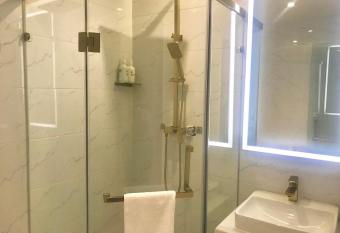 7Days Premium Foshan Sanshui Plaza Branch allows 18 year olds to book a room