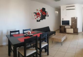 Bicentenario Aparts has Balcony rooms