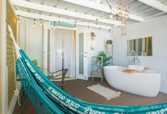 Suite for Couples with Private Deck, Tub, Unit 1 has Balcony rooms