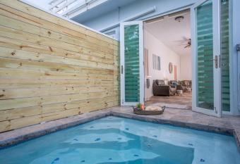 Casa Loba Suite 2 at 413 with private pool has Balcony rooms