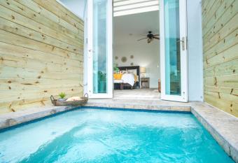 Casa Loba Suite 3 with private pool and tub has Balcony rooms