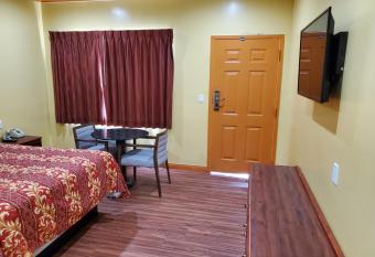 Sunrise Inn allows 18 year olds to book a room