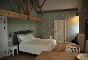 Bed & Brood De Vogelpoel allows 18 year olds to book a room