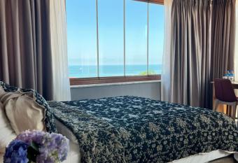 The North Trabzon has Smoking rooms