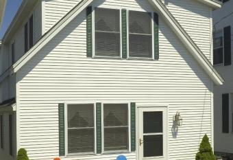 Carriage House at One Long Beach has Balcony rooms
