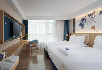 Kyriad Marvelous Hotel Shenzhen Longhua Dalang Commercial Center allows 18 year olds to book a room