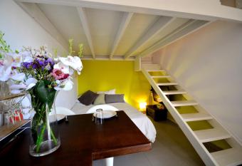 achzivacation STUDIO B has Balcony rooms