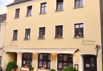 Hermanns Hotel Zum Goldenen Stern allows 18 year olds to book a room