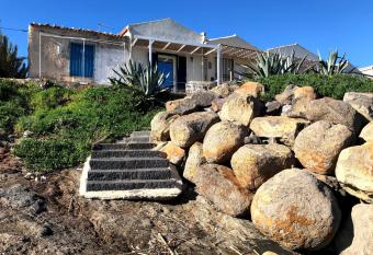 CASA DEL PESCATORE PONENTE PORTOPALO DI CAPOPASSERO has Balcony rooms