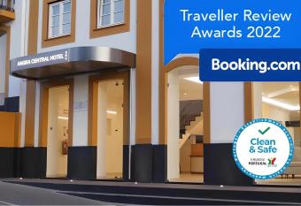 Angra Central Hotel allows 18 year olds to book a room