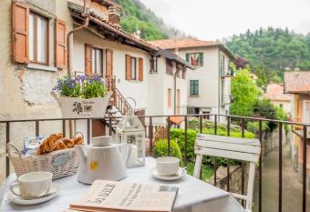 Castello di Gaia has Balcony rooms