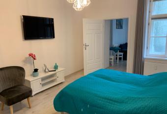 Apartament White allows 18 year olds to book a room