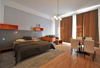 Apartm  nov   D  m Centrum has Balcony rooms