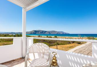 Pinelopi Beach Suites allows 18 year olds to book a room