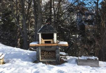 Chalet La Marendaz has Balcony rooms