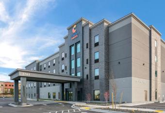 Comfort Suites Kennewick at Southridge allows 18 year olds to book a room
