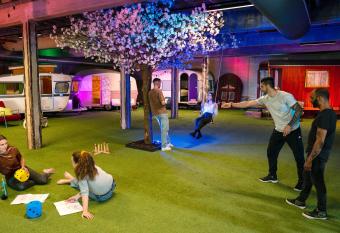 Outside Inn has Balcony rooms