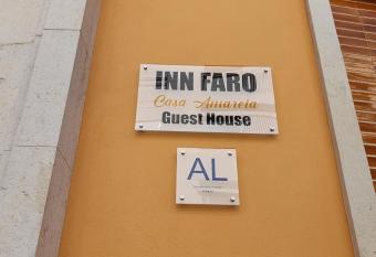 Inn Faro - Casa Amarela - Guest House allows 18 year olds to book a room