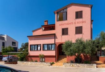 Apartments Miri Vrsar has Balcony rooms