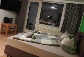 Bayerwald Appartement allows 18 year olds to book a room