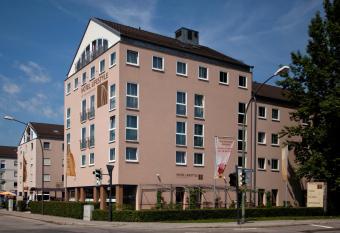 Hotel Lifestyle allows 18 year olds to book a room