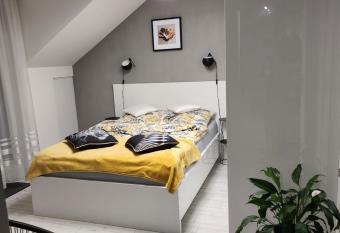 Apartament Wiktoria allows 18 year olds to book a room