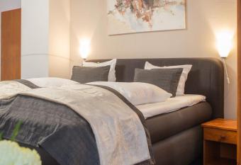 Hotel Nordig allows 18 year olds to book a room