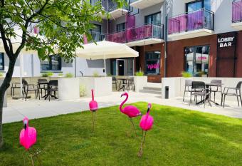 IND.U Apartamenty allows 18 year olds to book a room