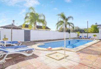 Chalet Villanueva - S  lo Familias has Balcony rooms