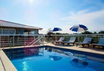 Casa com Linda Vista, Wifi e Lazer Completo allows 18 year olds to book a room