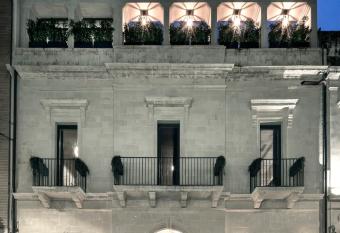 Mine & Yours Lecce allows 18 year olds to book a room