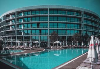 Marine Residence has Balcony rooms