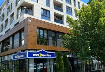 The ideal has Balcony rooms