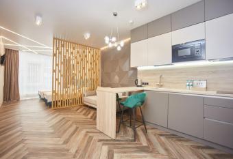                                                                      allows 18 year olds to book a room