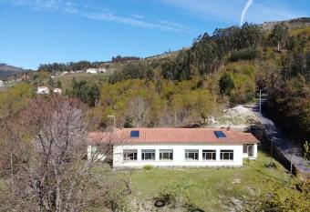 Ponte de Lima- Turismo rural - Aldeias de Portugal has Balcony rooms