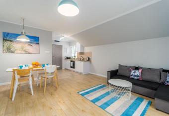 Pla  owe Apartamenty Grzybowo has Balcony rooms