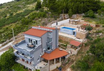 Exclusive Villa Almissa with swimming pool and sea view has Balcony rooms