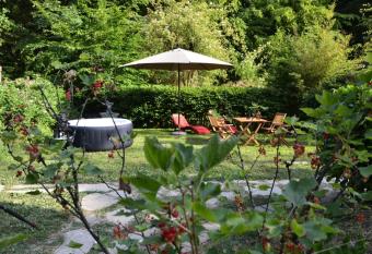 Wohnidylle auf sch  nem Anwesen im Wald has Balcony rooms