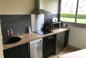 Cosylocation La Varende 10 has Balcony rooms