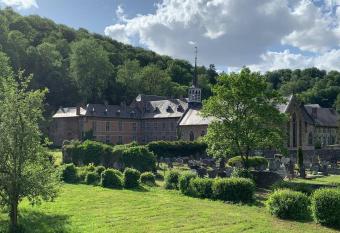 Abbaye Notre-Dame du Vivier - Le Bief du Vivier allows 18 year olds to book a room